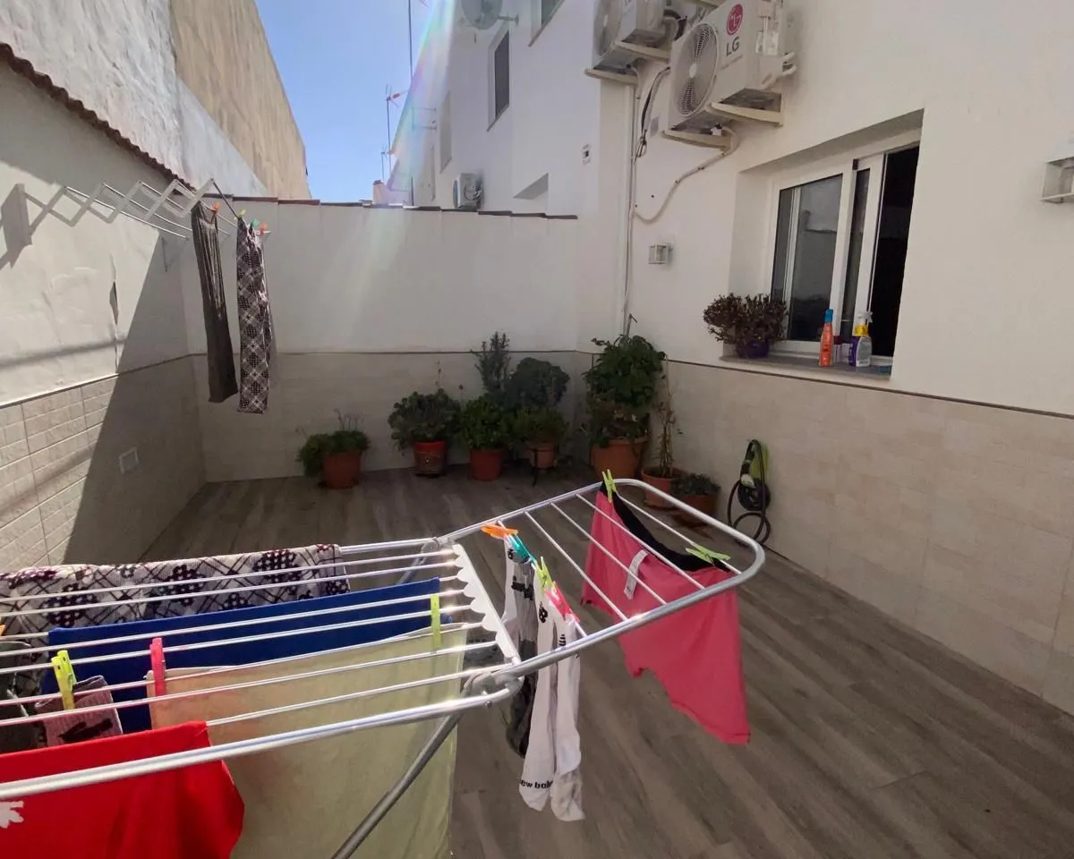 2383a2ff-d32e-403a-a803-19451050a2e9