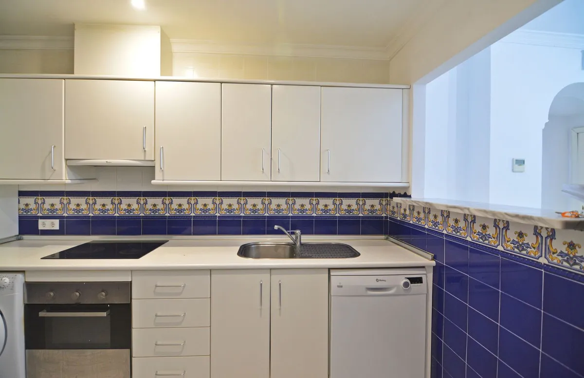 2372ee9b-ef2c-43c2-a8a9-202d80269dc5