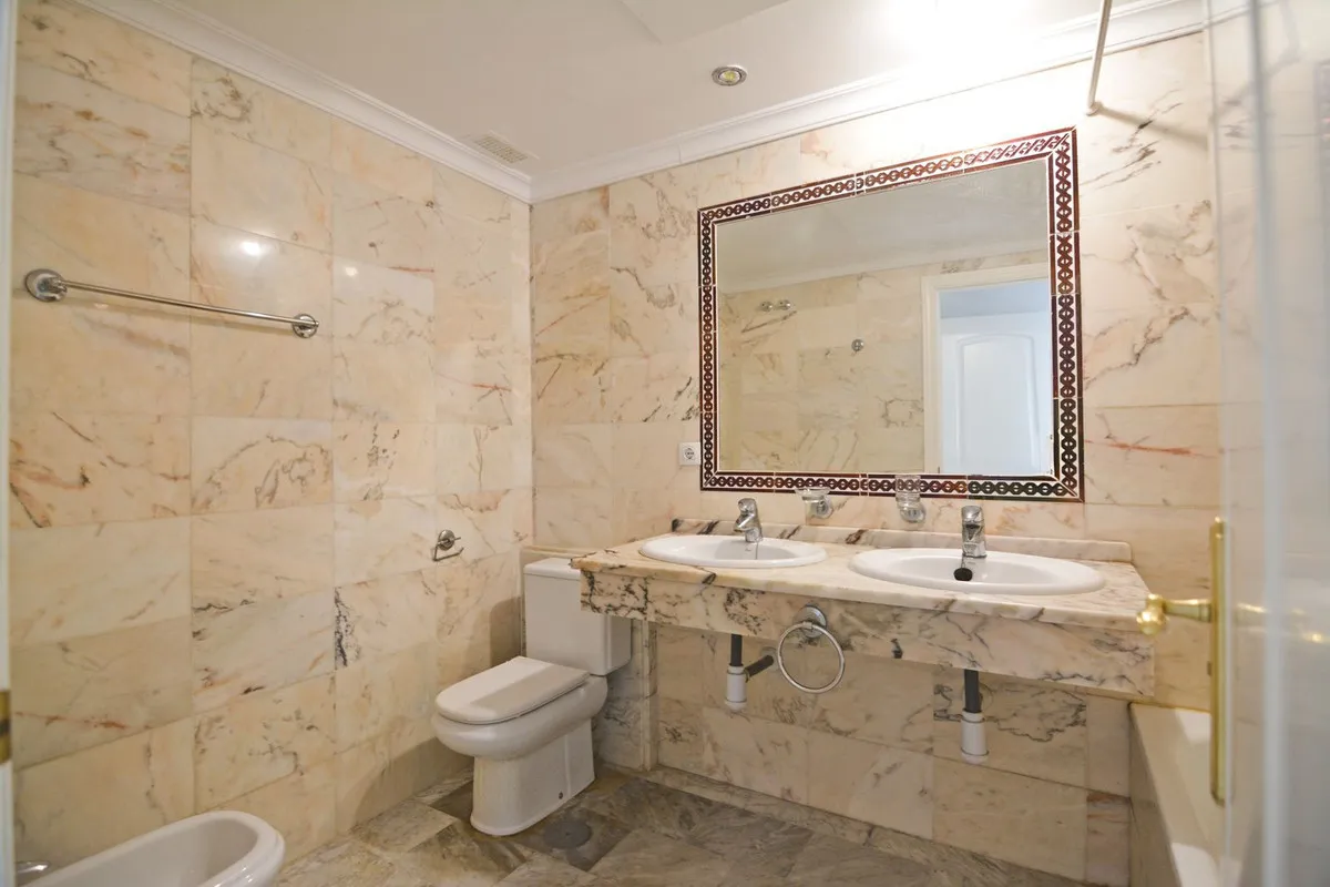 2b92cff0-1d07-496b-b6cf-830f4fa7b01d