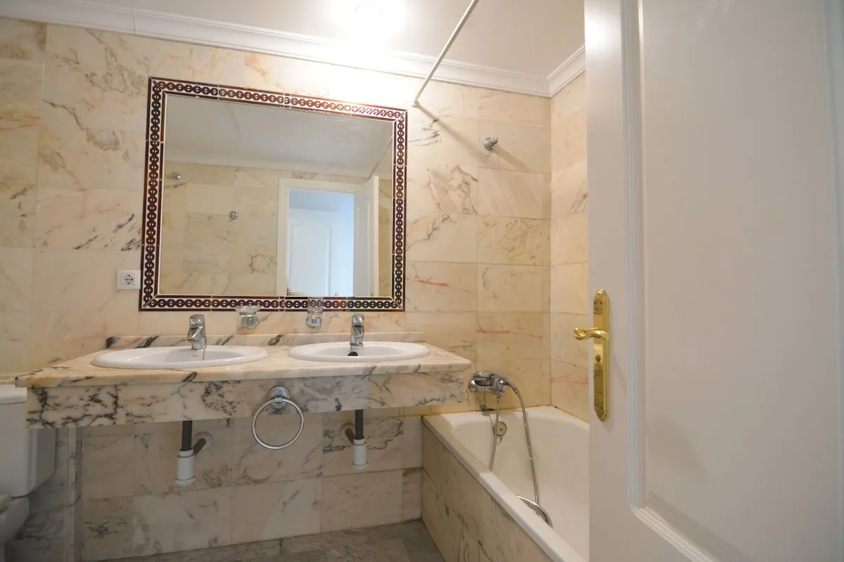 8e6cf0a9-e3b2-4db2-ae60-a8b907d7a1e7