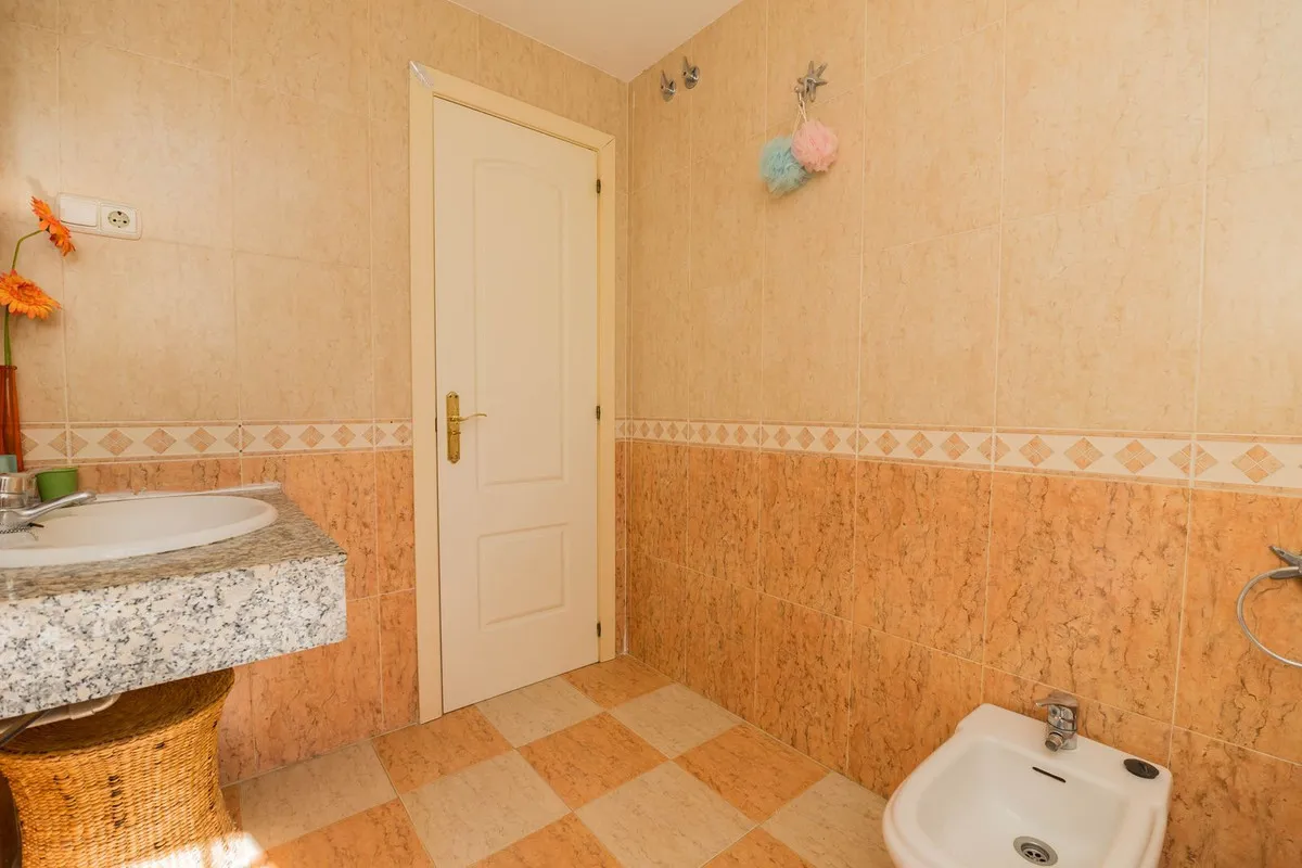 6e368d78-49f5-43ea-afc9-b625403ddeae