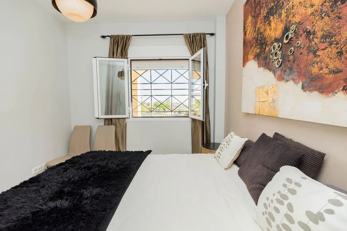 aaf20cca-3740-44e7-8596-a594d564268f