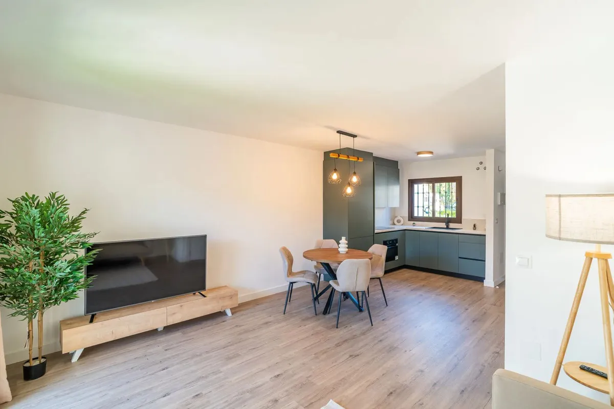 4e9bdcc8-be99-4e9a-9469-0ce55b6a3597