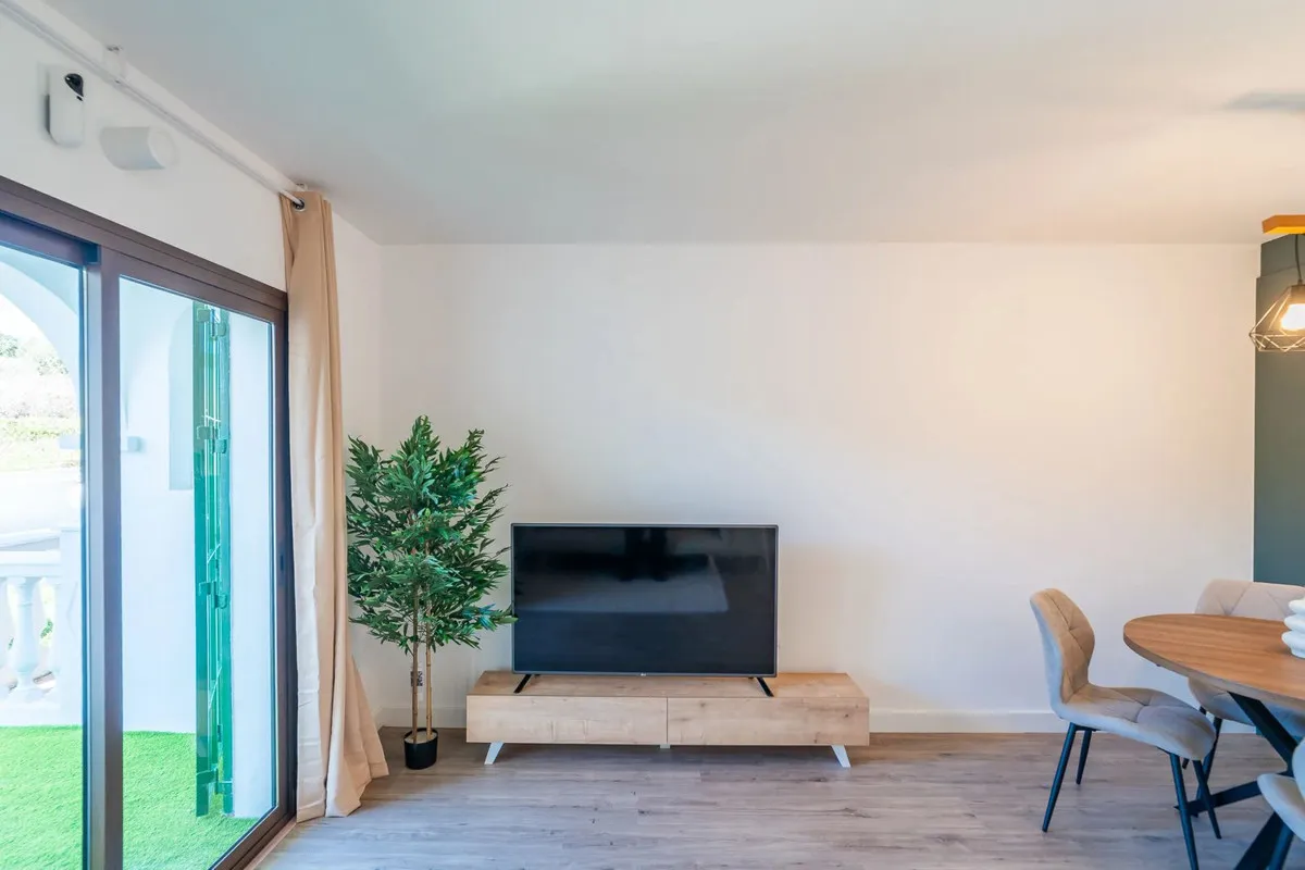 d45d3f5e-524b-4784-85f6-99532a5d3240