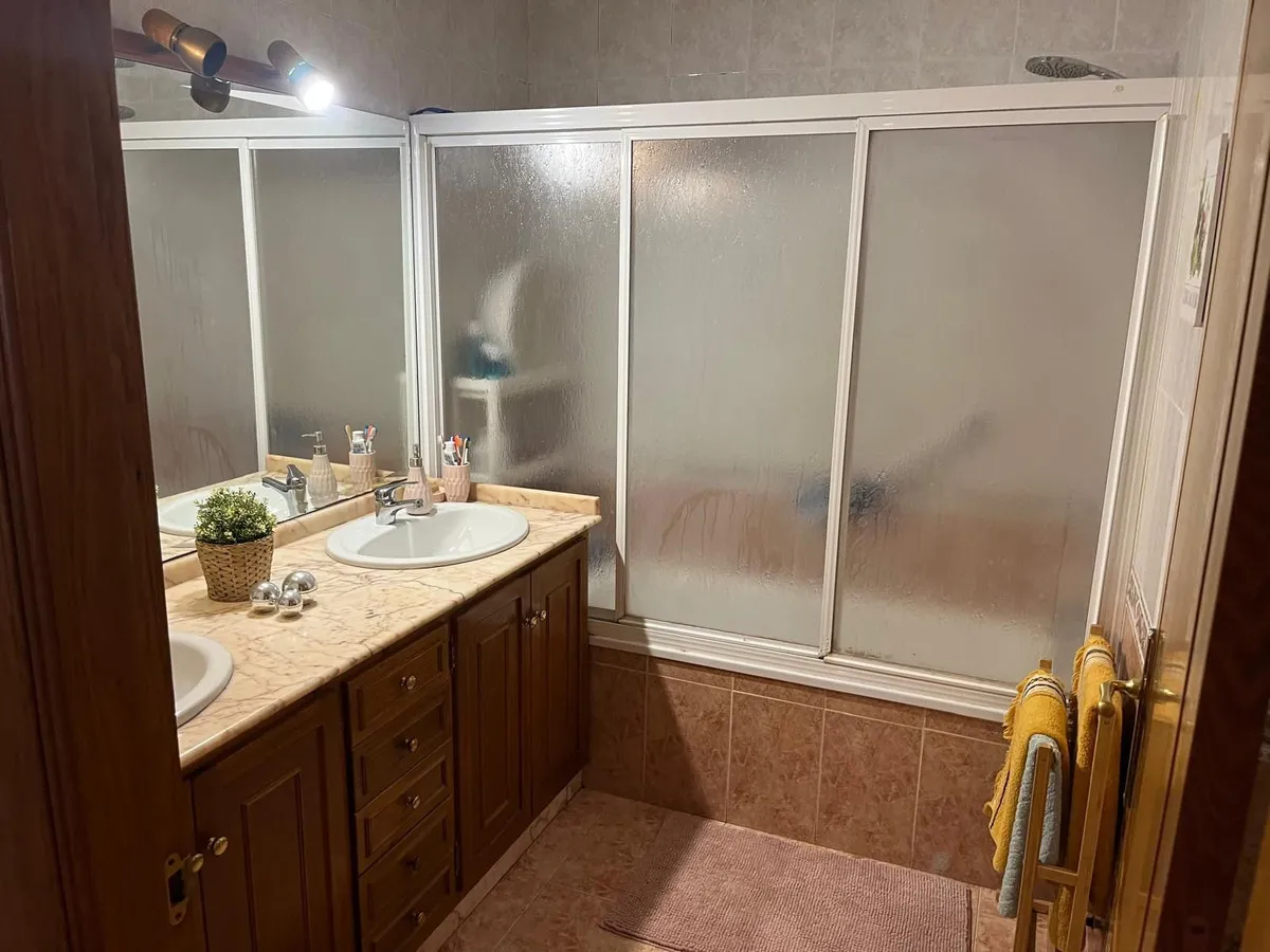 ec055110-4a5c-44e9-bd63-f93f9802c738