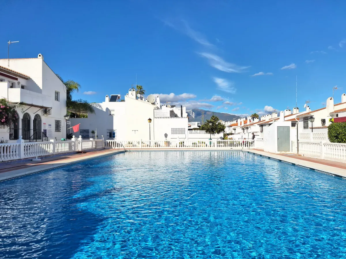 Charming Semi-Detached in Atalaya with Mountain Views