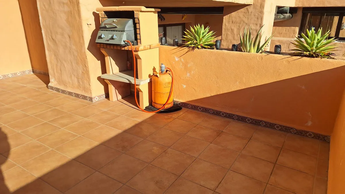 4dfb6fb3-50e3-4b97-a86f-7942642fa6bd