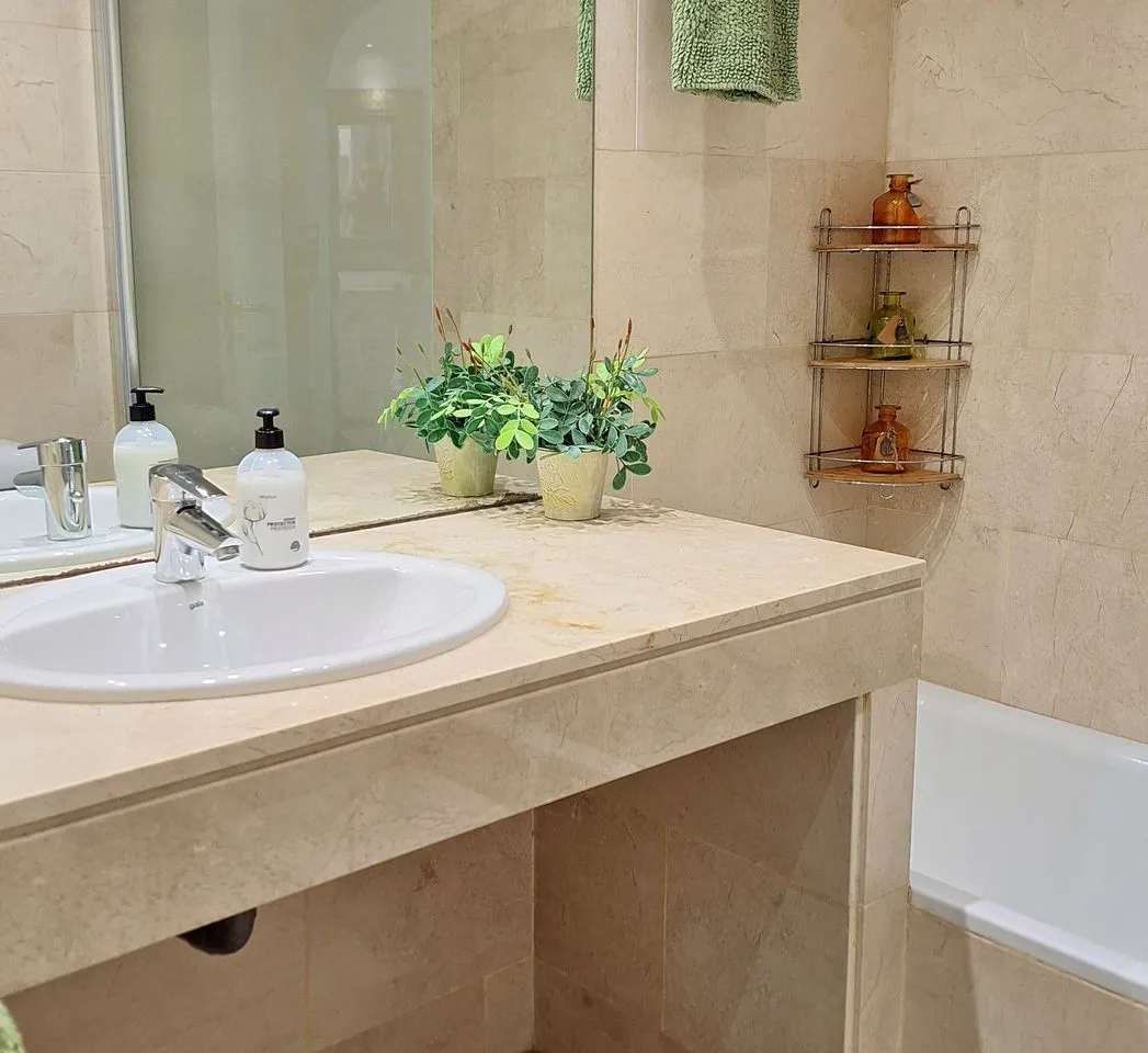 732f3945-8e28-4b70-9578-f9bae3f4f92b