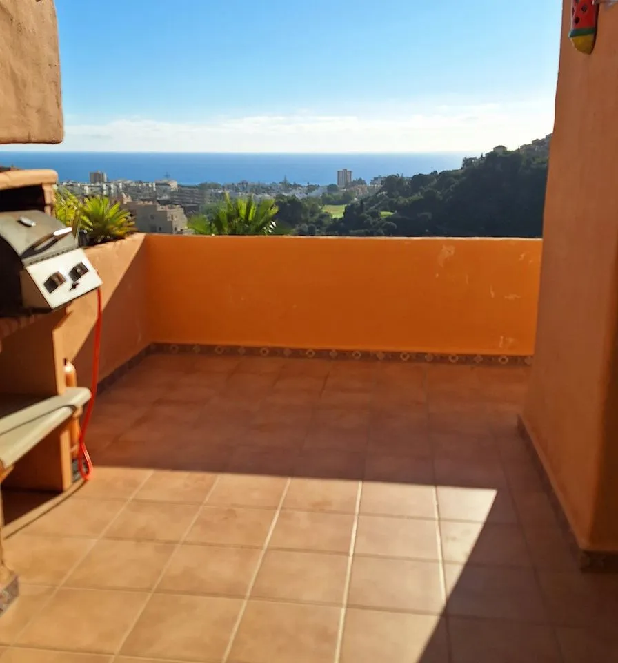 790a6f4a-159d-43d0-8fd2-c47bc16e7c71