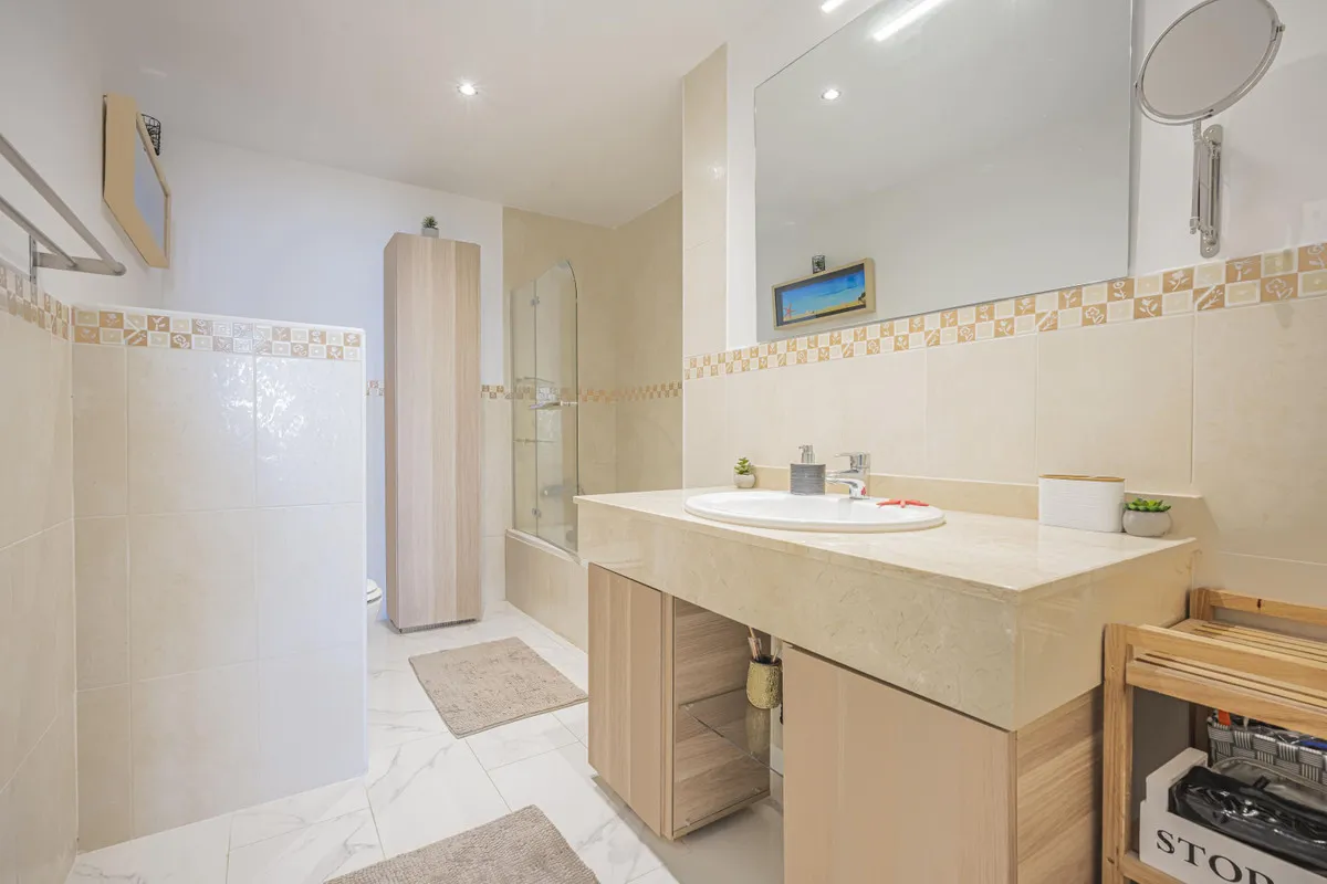 cdc4c982-1049-4bdf-9372-cd930fadb20b