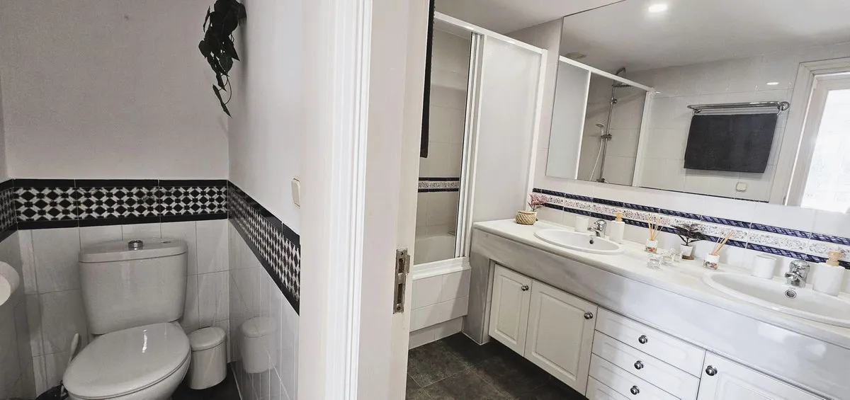 fd639dd6-00b2-4b39-85fb-f301378181cc