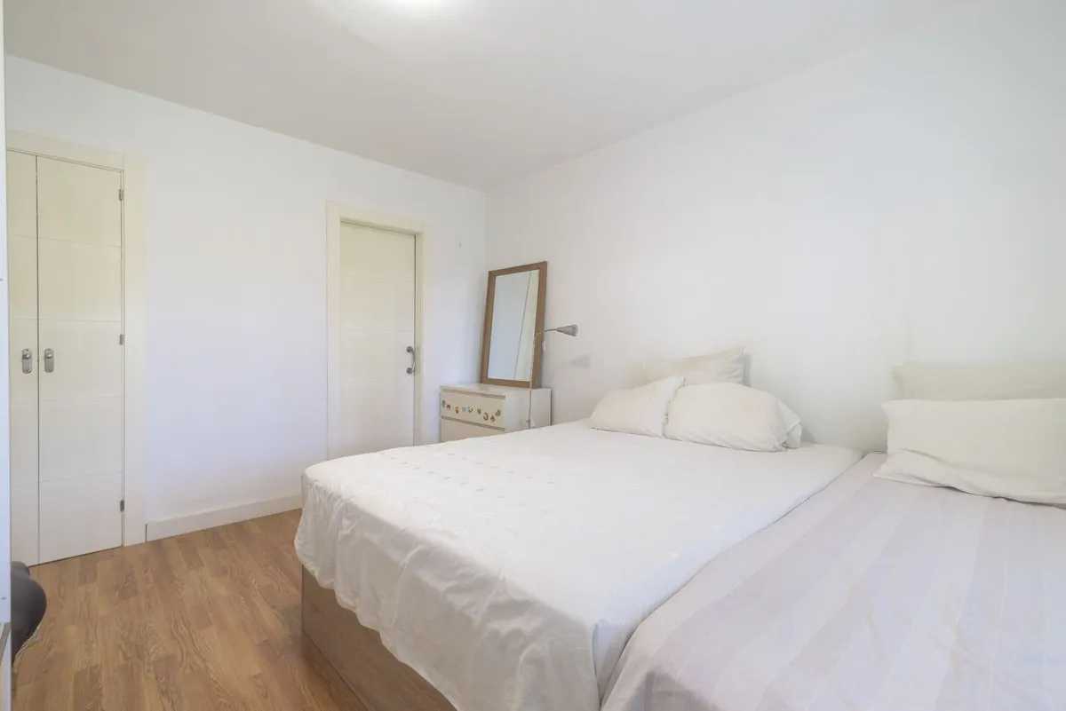 3af1fd16-fd2d-4f1d-8177-d107e127ee49