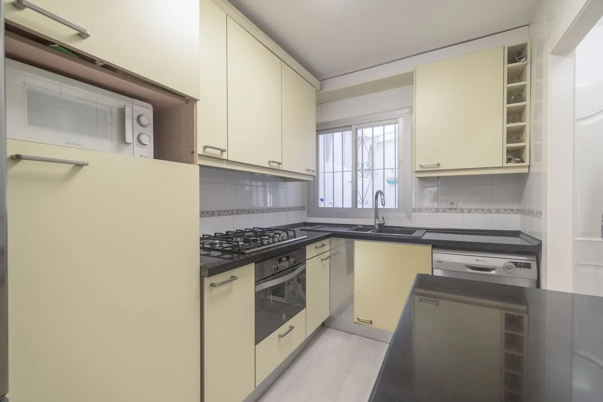 b1217ed9-f8e2-47f3-a211-f39191b14a9b