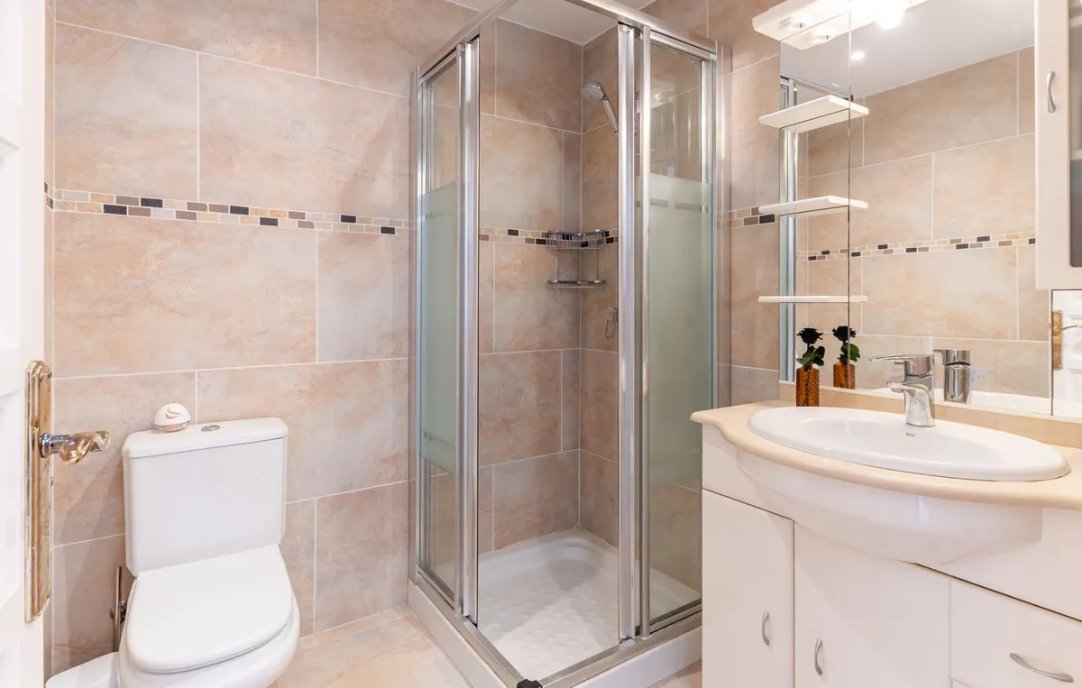 6e53f47a-1943-4b32-ba02-2b7f87d7359d