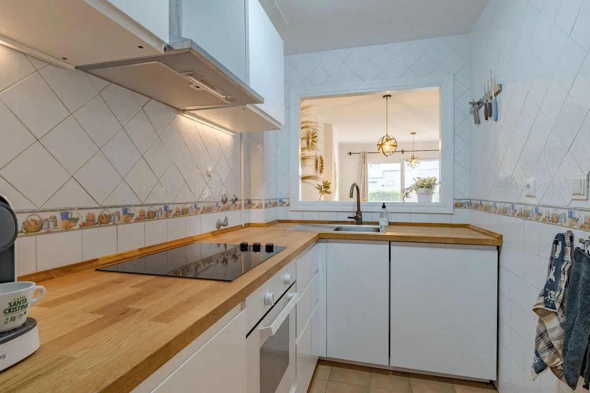 6ce1f4ce-5879-4475-b6aa-f7a2e1a1596e