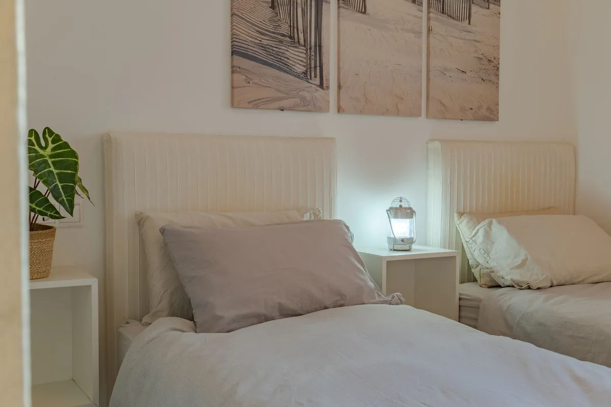 c04d17b1-7dd2-4cdf-8604-ca7127158ee8