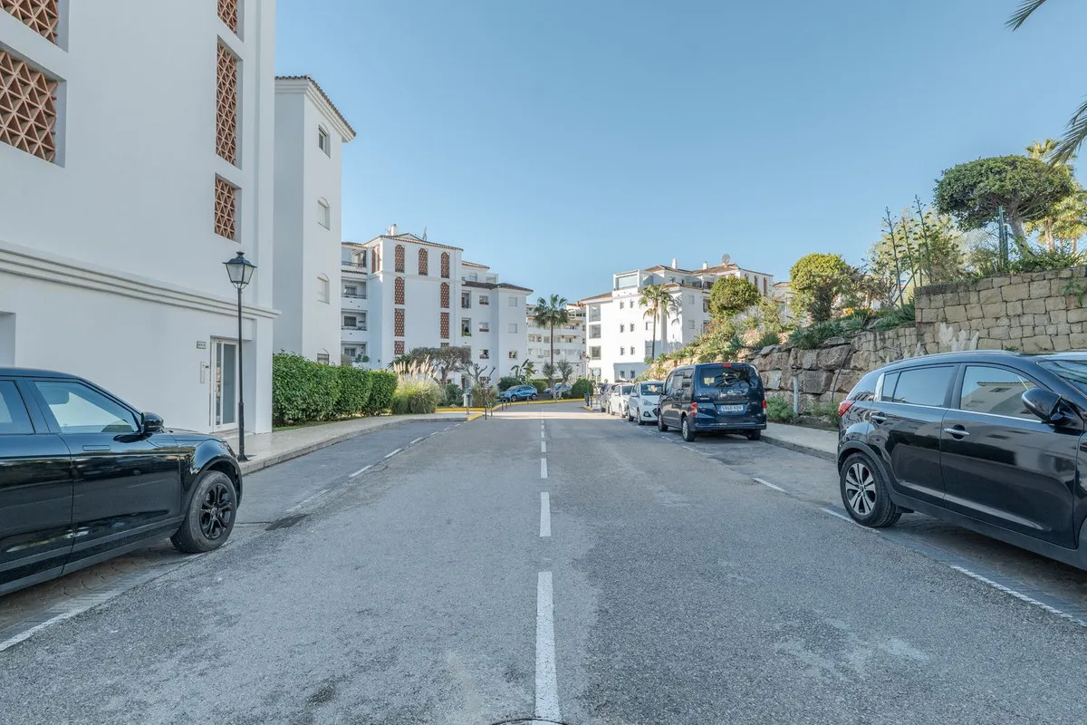 e06dde20-e0ca-4fed-83aa-06e1a4643498