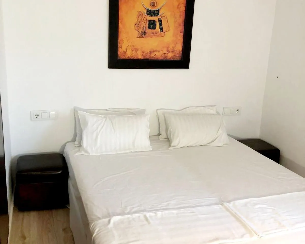 95900152-64c9-4f55-860d-8834b58b04cc