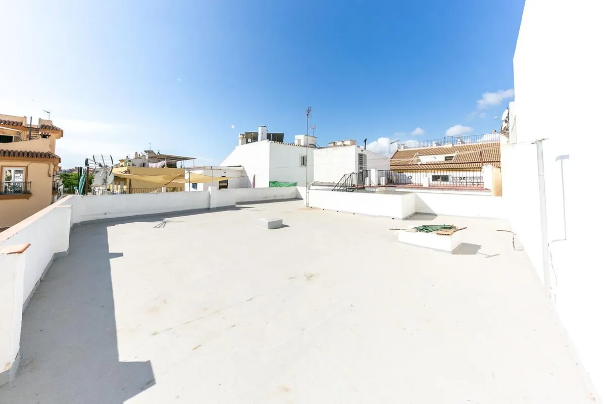 065c09b1-dff1-4c05-80aa-d71e9a48c5bc