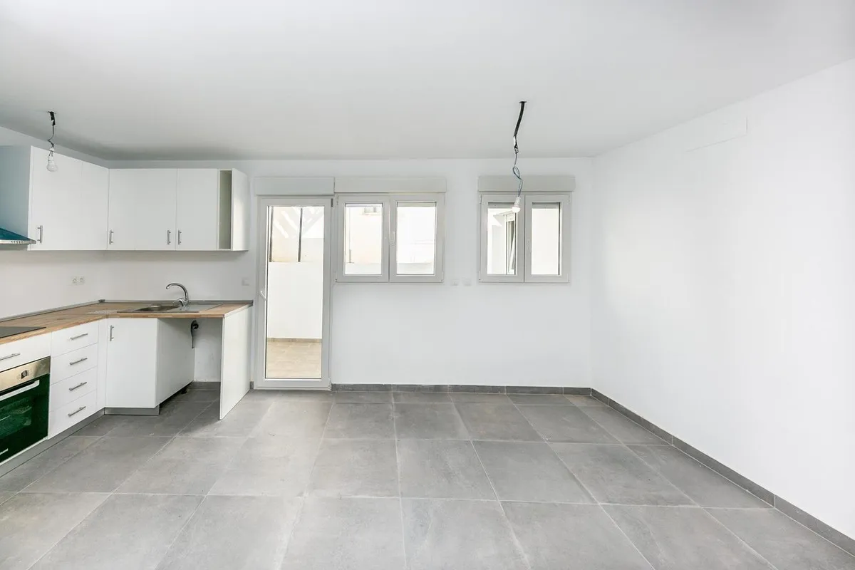 98ec07e4-bcba-40a4-b596-03ed8ffb19bb