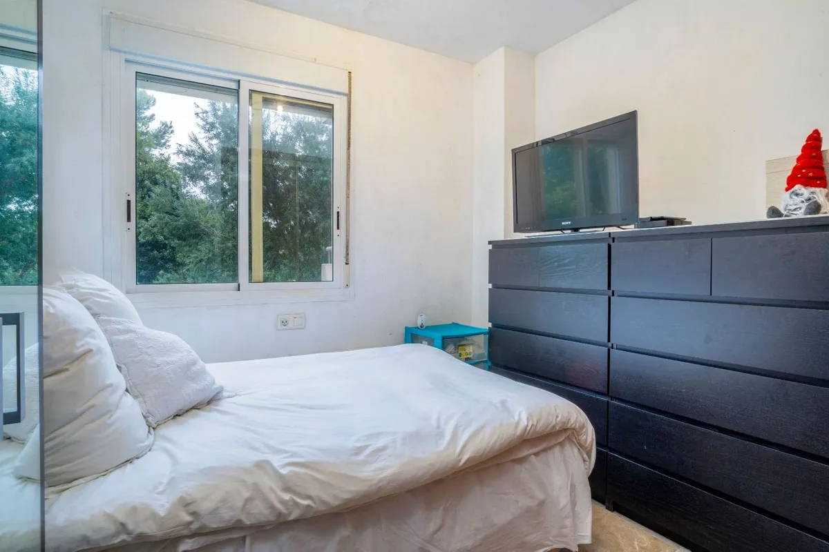 07b48b80-bfd3-496a-98fc-10216a0b6643