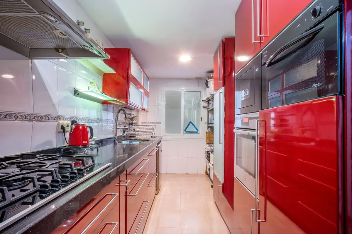 a51bd457-1e8c-43ea-b3e2-e6d780d71362