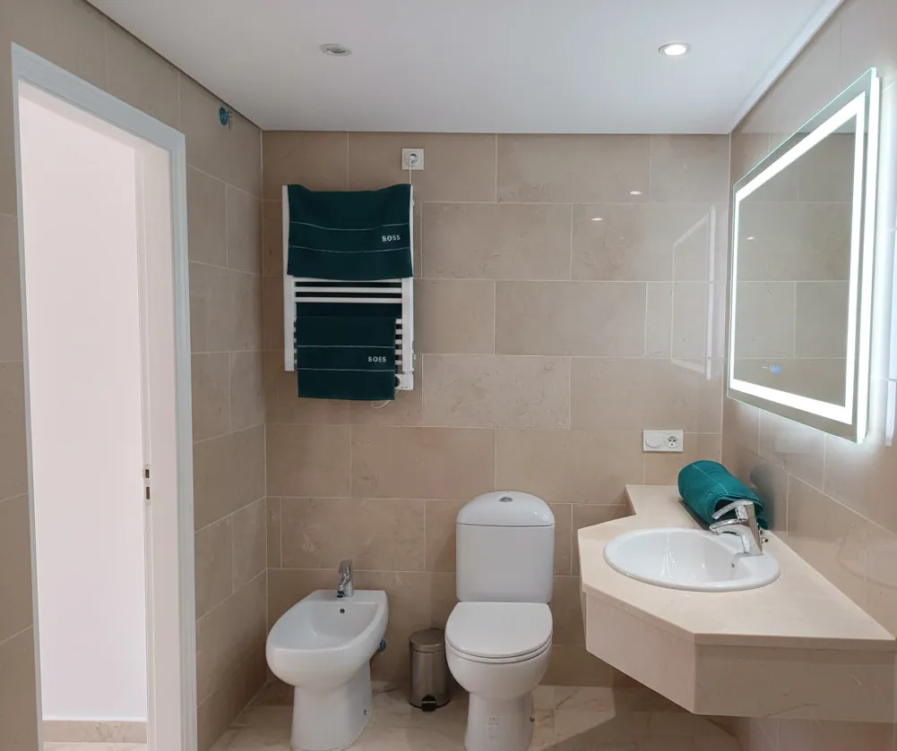 6964bb78-7f4b-4a6d-8e6b-889d8f78006f