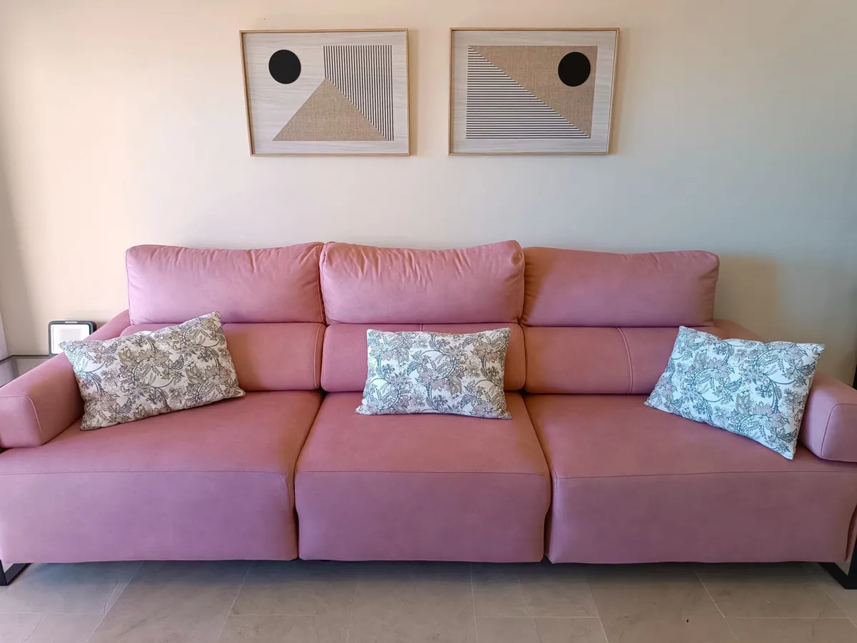 c7264a3e-3e64-4e17-bfc7-267086b32248