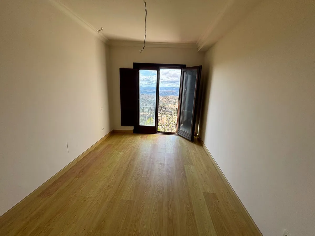 14c84b6e-d93f-40d5-ac8d-d7cd88f91396