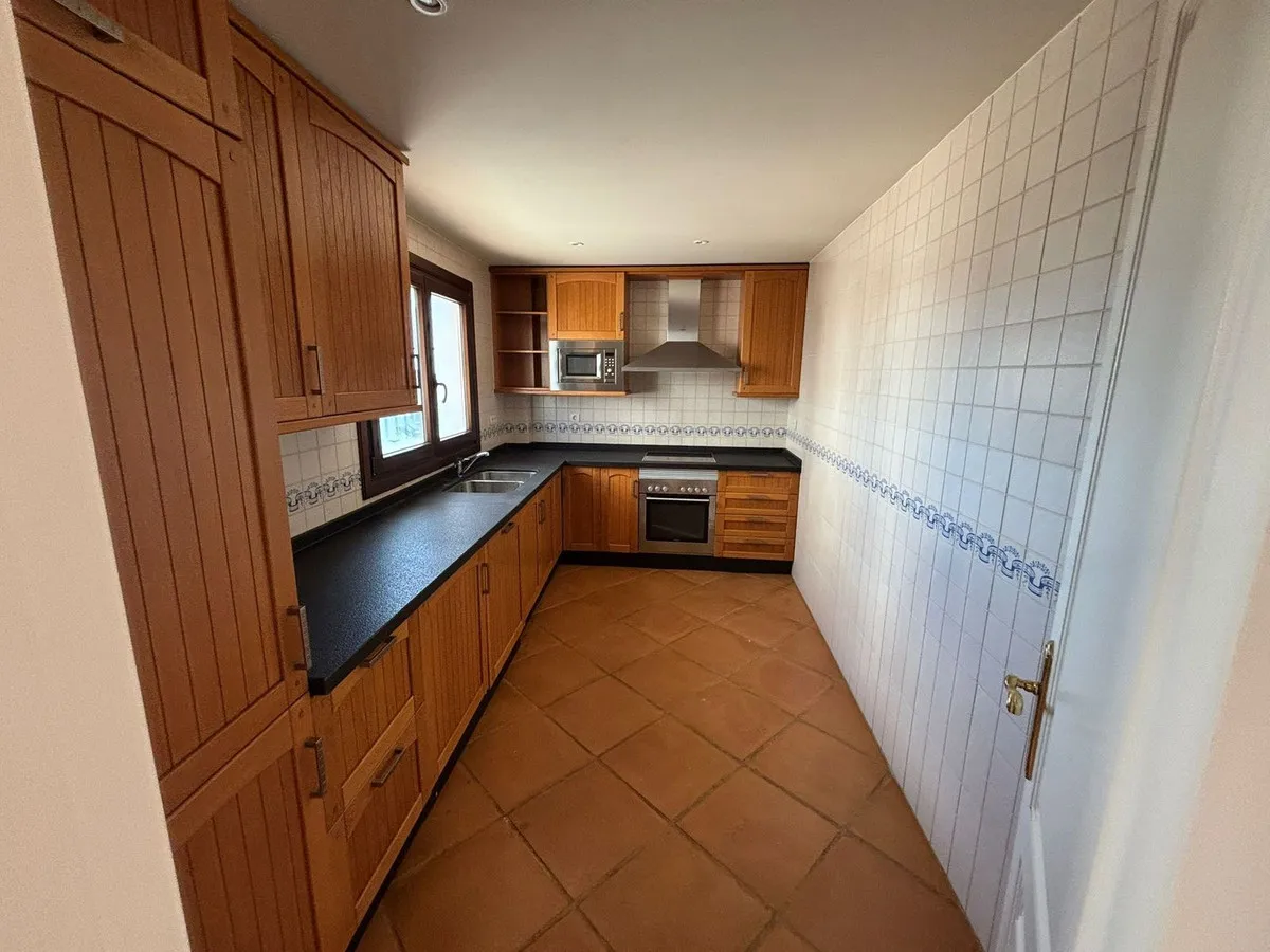 8b35e52d-c48c-4797-956e-5093f87f4034