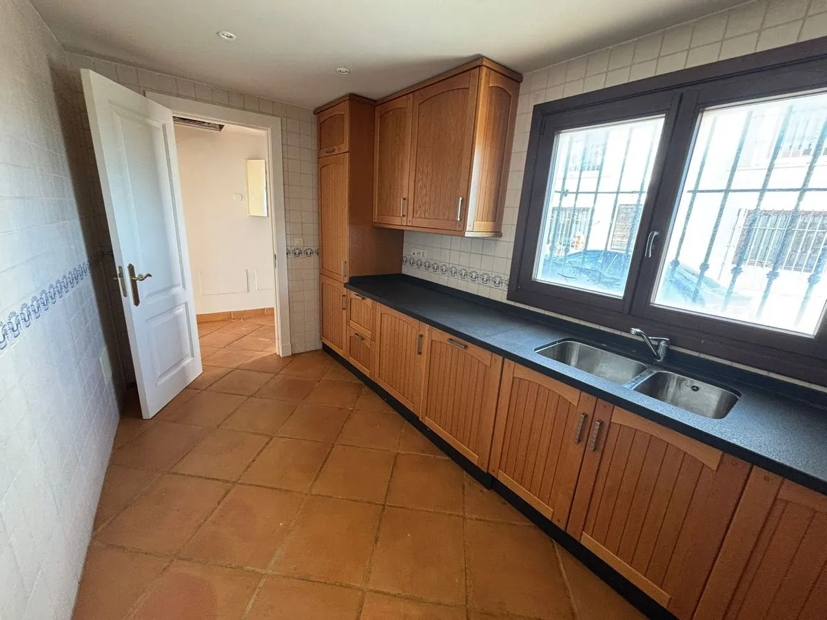 fef890bd-6929-436c-80f5-8dd59f8a1999