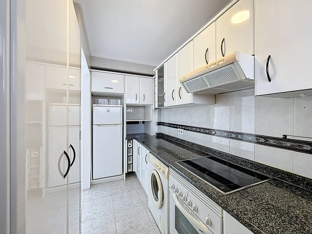 a2c567e8-3434-4942-8275-0c5185e46925