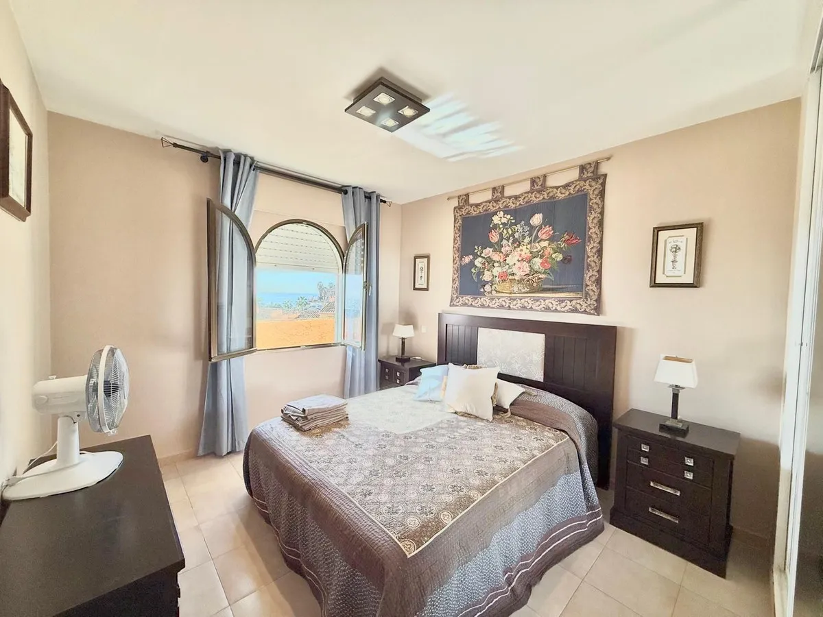 1dd904d6-9168-43c3-993c-2d290dd63547