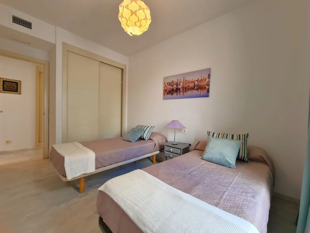 1b8f1d60-eb6b-4b7c-a60c-3b9f6ad42331