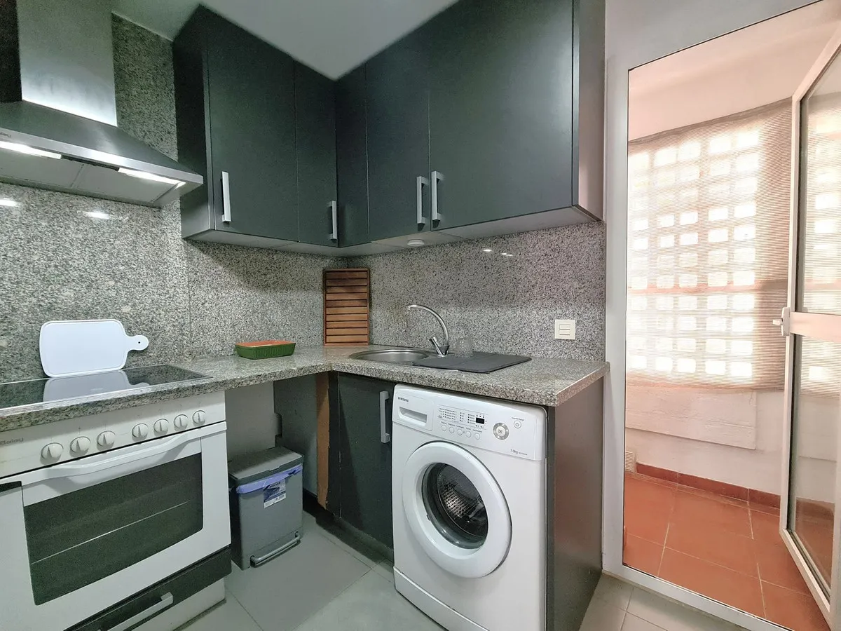 af7d289b-6e8c-43e0-b082-1a483cd66490