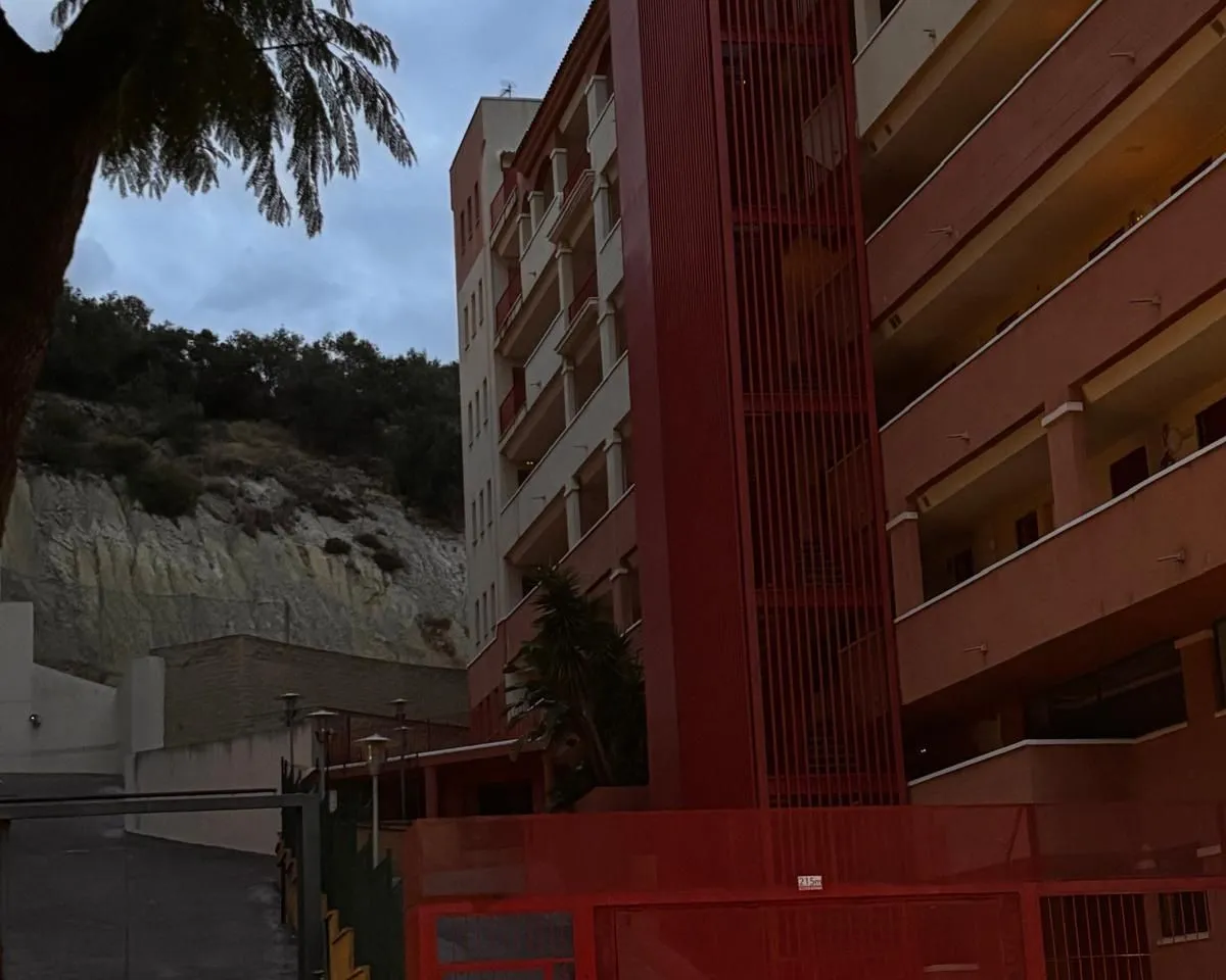 33782176-1984-48b8-8fed-35d266d5644f