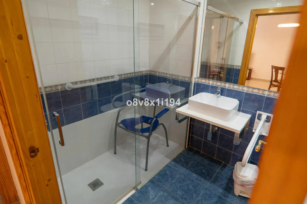 5a38b5fe-8801-4659-b3b3-273ff7cc10a3