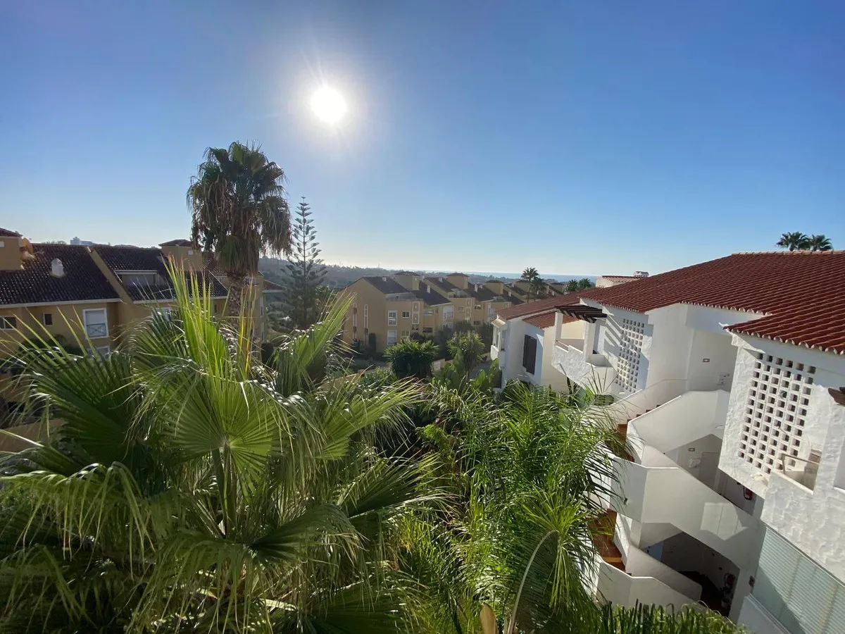 0502aa85-f439-4cb2-904b-7b8308738b73