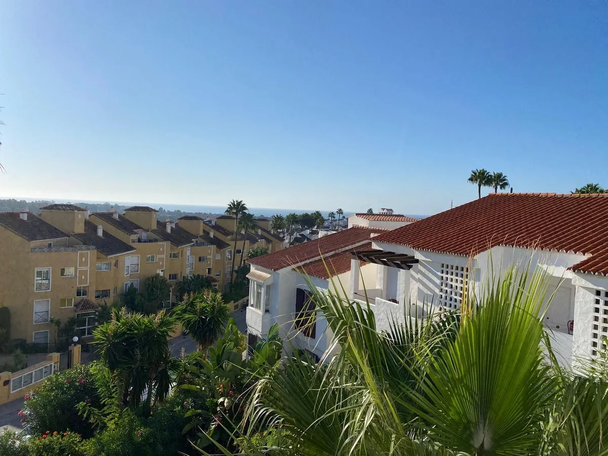 ab629e42-276a-427d-ac3a-18cc10e119ee