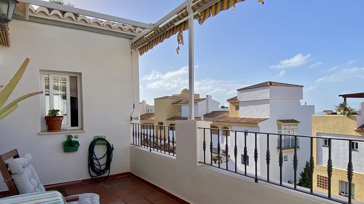 5c612c9e-037c-4db0-8617-453c69abd570