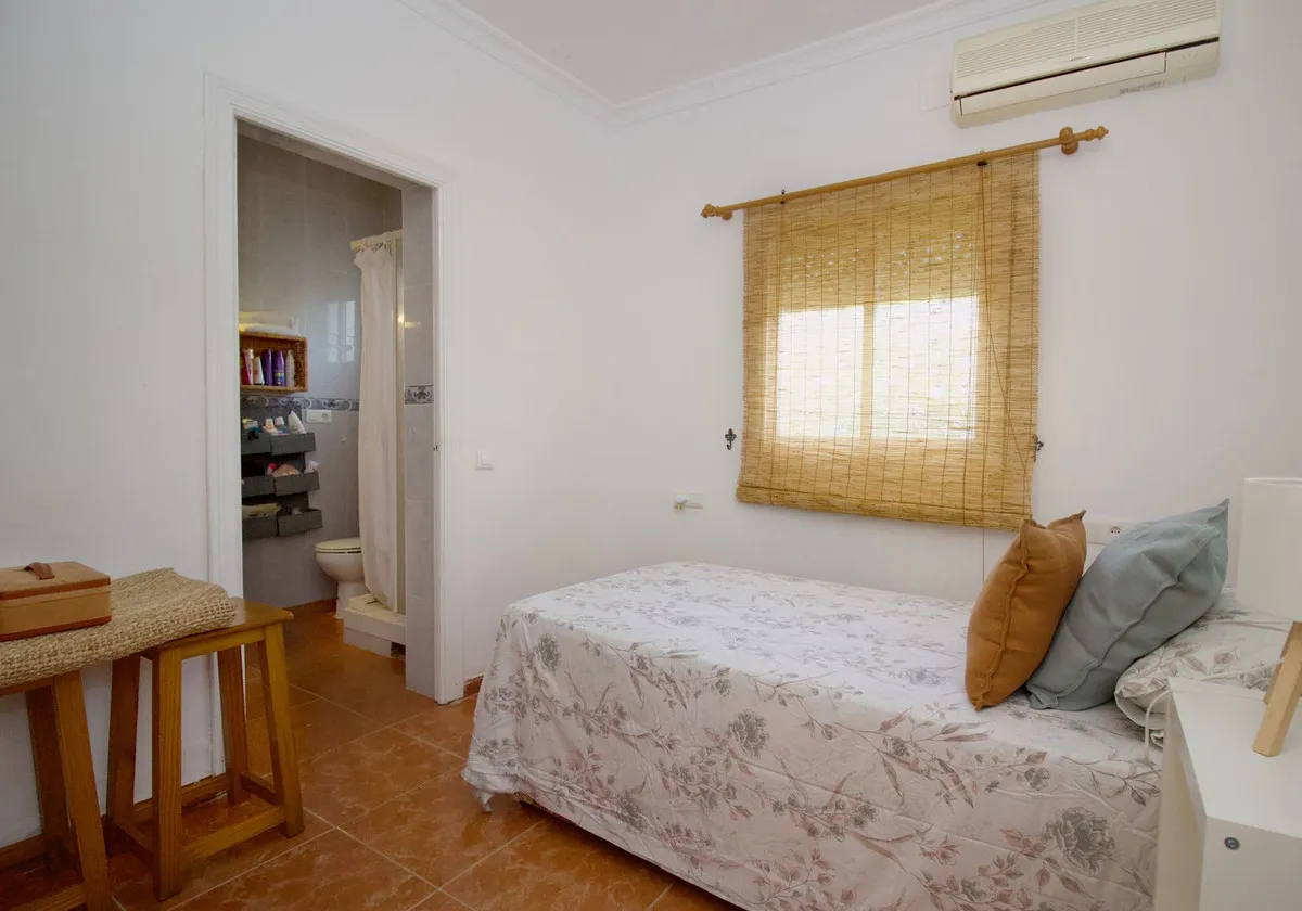 1e0bd733-f139-448f-bf2e-753919501325