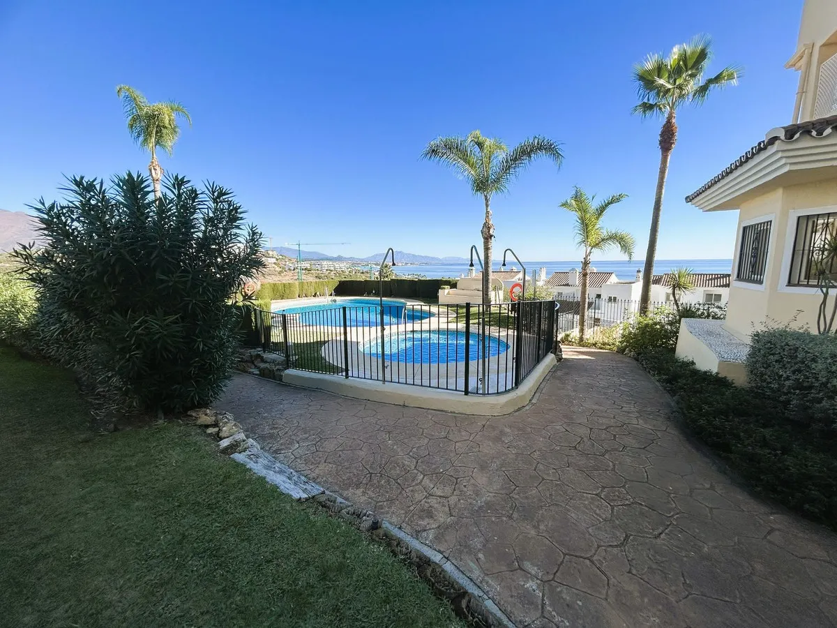 1716f4d9-61dc-4273-8b8f-22e684f4be7b