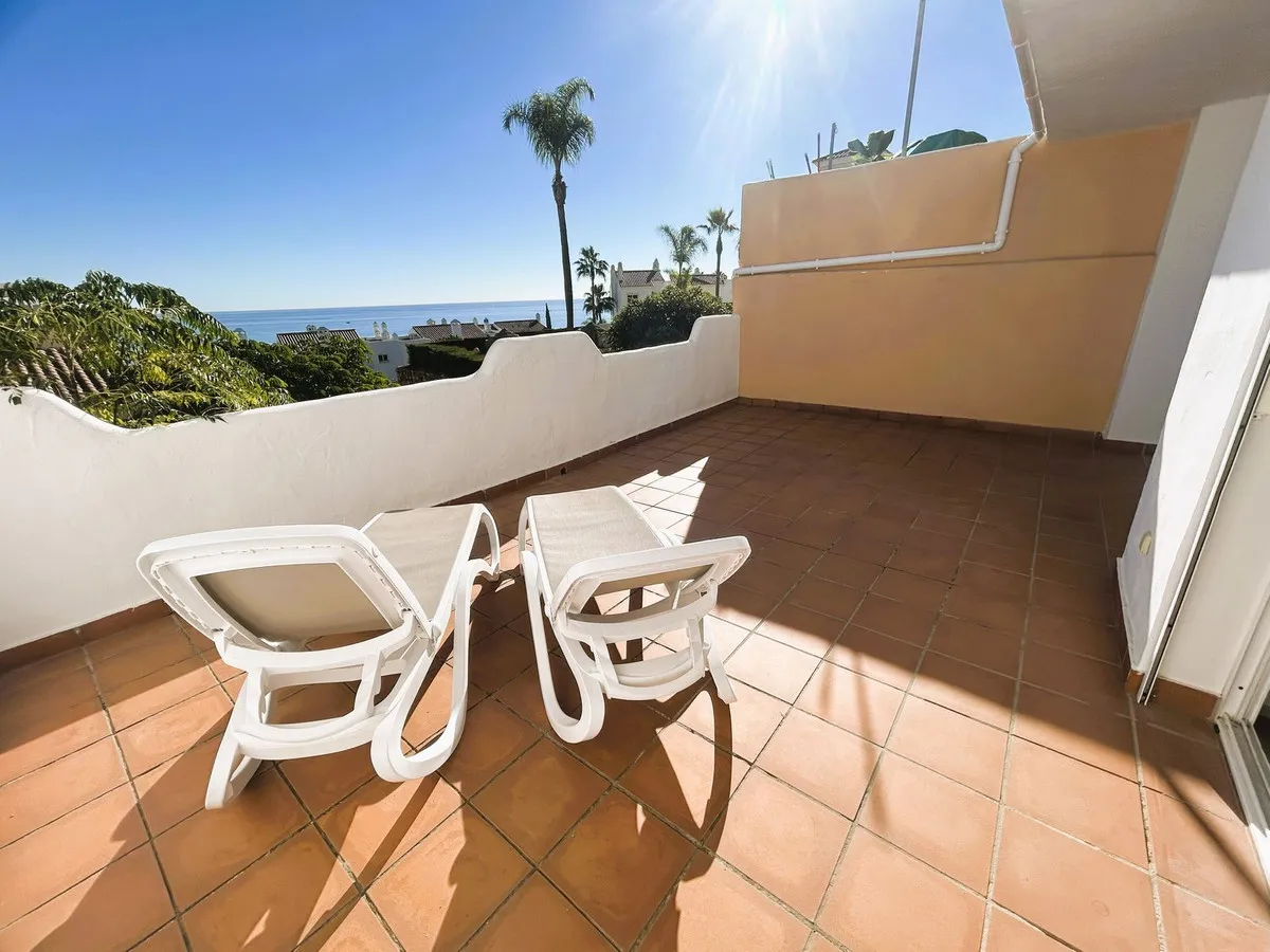 e9b56770-7c62-4595-85fc-d64526f55a73