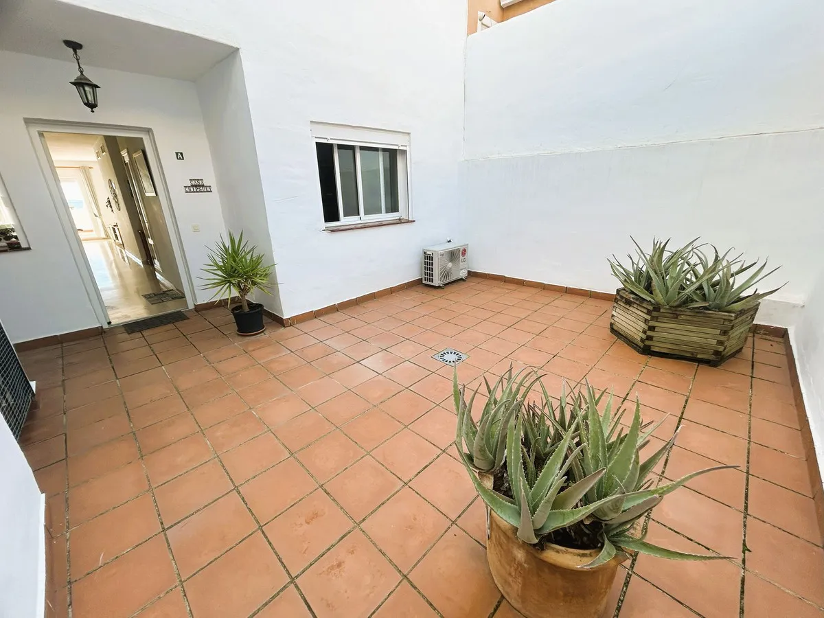 f3b40cad-9758-41c7-a26c-fffe3b9d4205