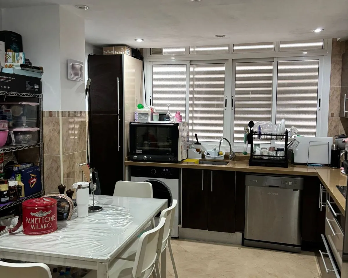 ba7681e6-2ff8-43c4-9e42-0d2863c8ca21