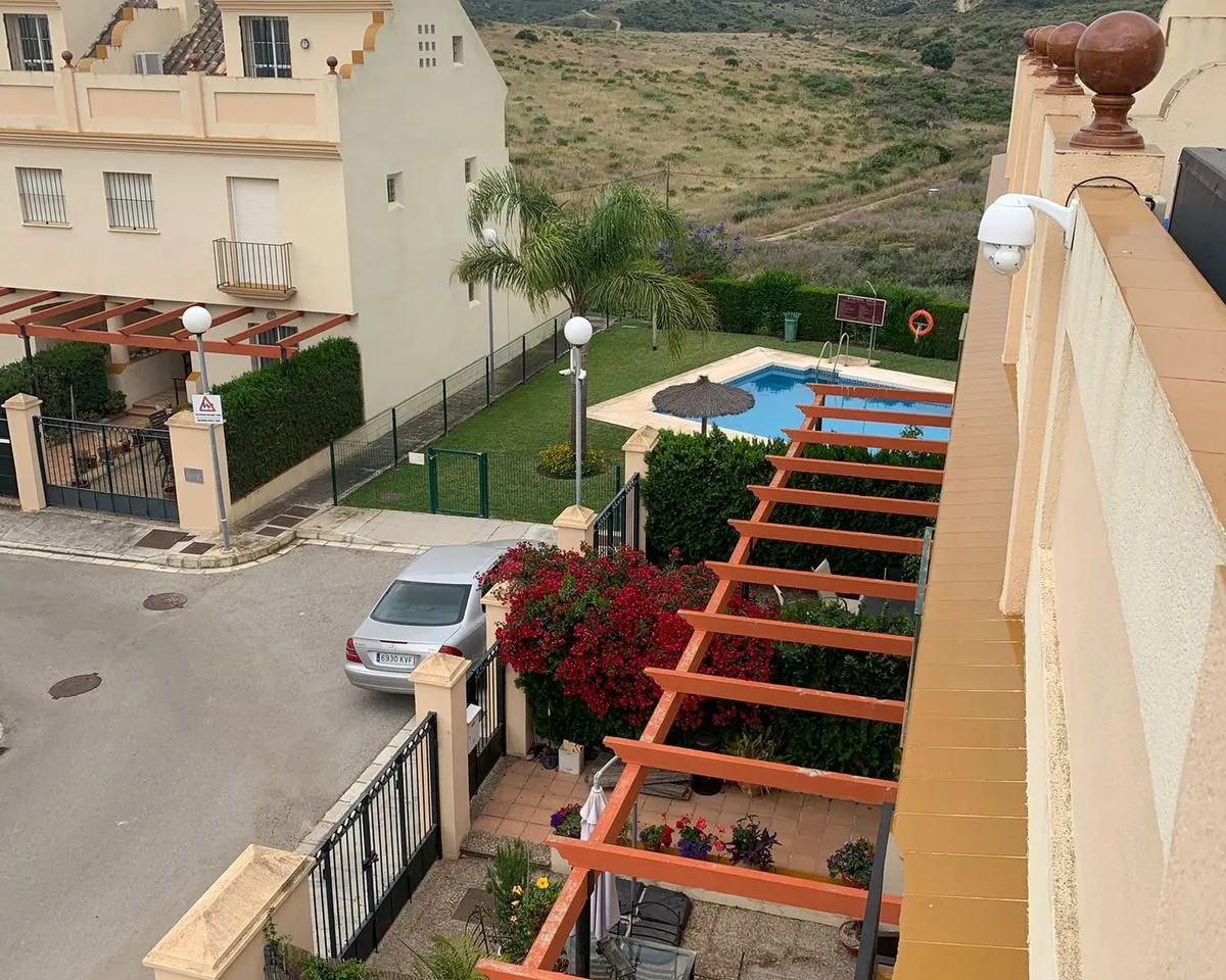 590bf585-4b21-4101-95e4-5362048fbfc2