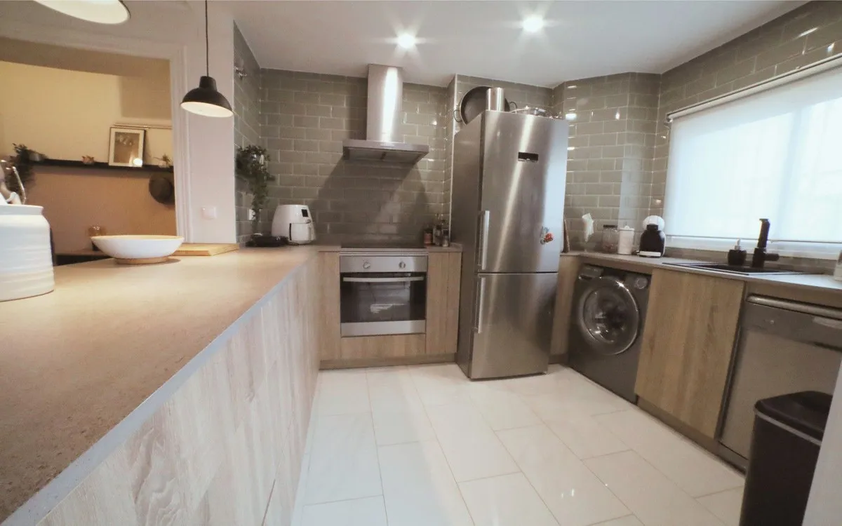 c53abac2-9cae-49ed-8ee8-8573a0cc6c7f