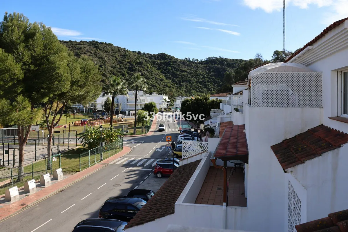 9b4cef79-bff6-4465-8a25-1f5113c7e4a8