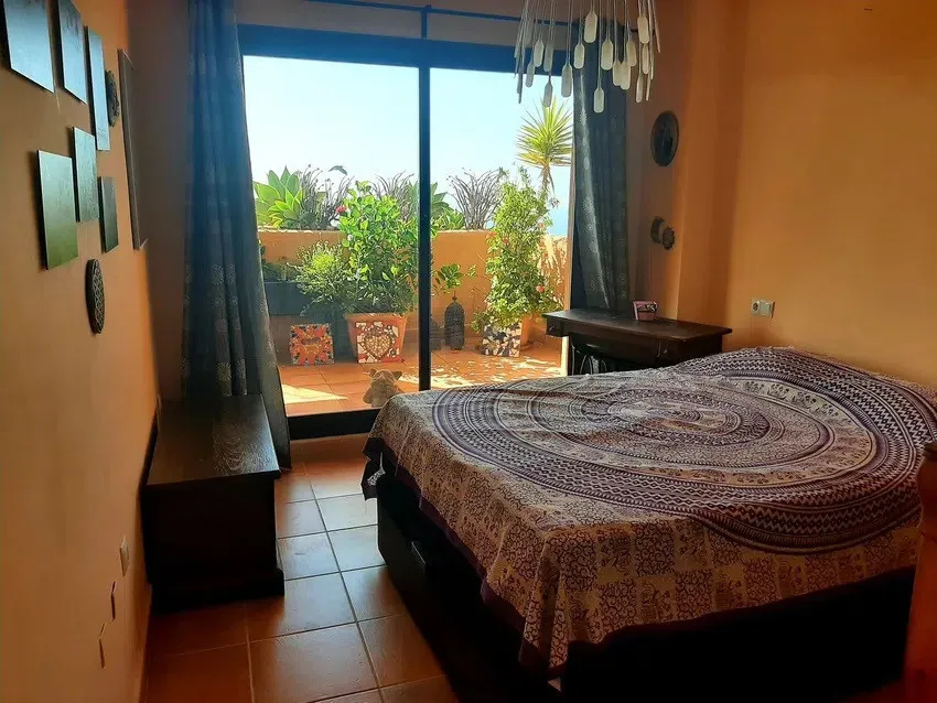 aa9dde9c-58c6-4d2a-aa86-fe1a9a72988e