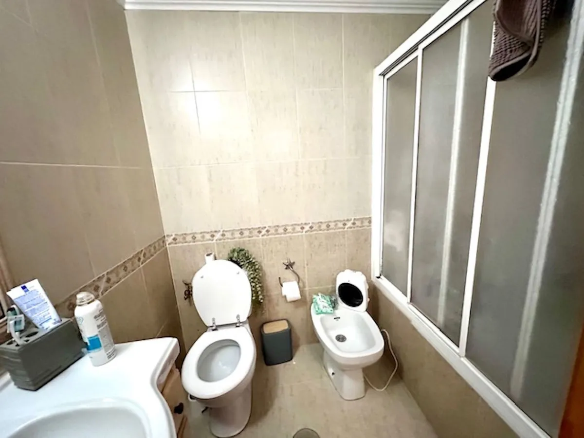 5b082d2e-1dcc-40d0-bf58-c865f89ad995